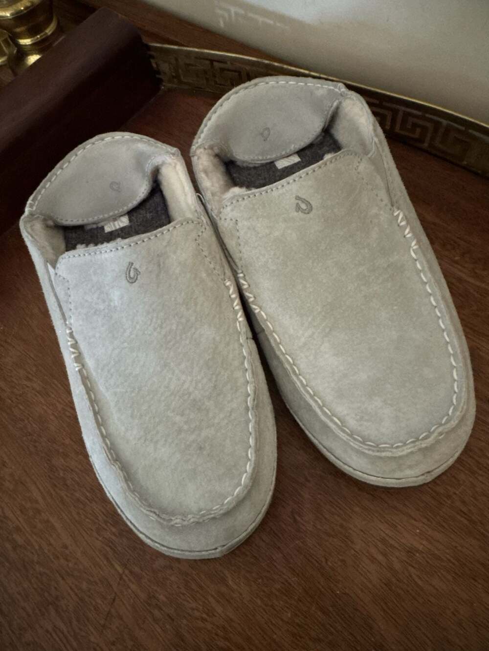 OluKai Nohea Slipper Women's Size 10 Suede Shearling Lined